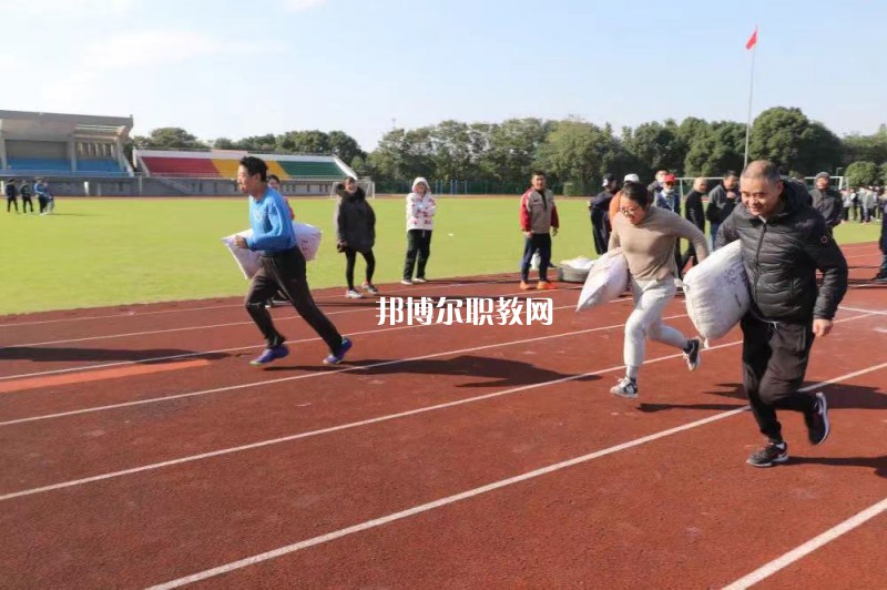 無錫汽車工程高等職業(yè)技術(shù)學(xué)校2022年報名條件、招生要求、招生對象