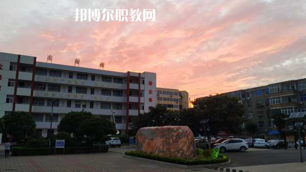 重慶巫山師范學校2022年報名條件、招生要求、招生對象 