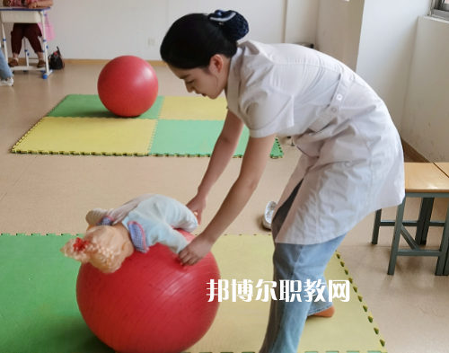 無錫衛(wèi)生高等職業(yè)技術(shù)學(xué)校怎么樣、好不好