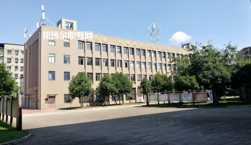 德陽安裝技師學(xué)院2022年報名條件、招生要求、招生對象