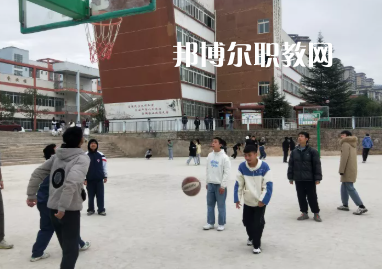 清鎮(zhèn)中等職業(yè)技術(shù)學(xué)校2022年學(xué)費(fèi)、收費(fèi)多少