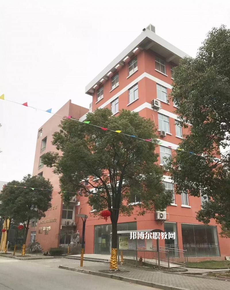 蘇州福納影視藝術(shù)學(xué)校2022年報(bào)名條件、招生要求、招生對(duì)象