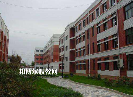 四川商貿(mào)學(xué)校2022年報(bào)名條件、招生要求、招生對象