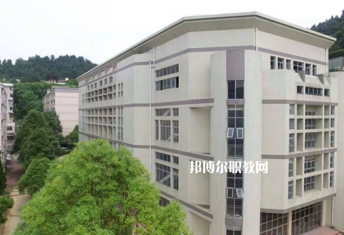 貴陽精工科技學(xué)校2022年學(xué)費(fèi)、收費(fèi)多少