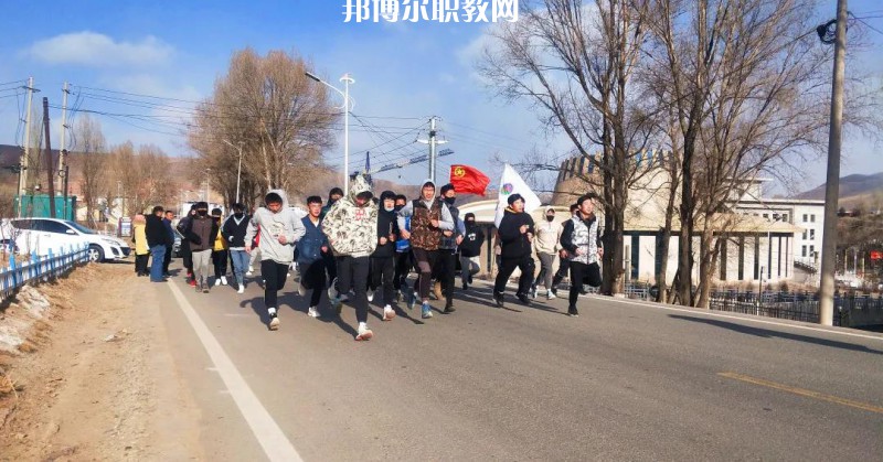肅南縣職教中心2022年學(xué)費(fèi)、收費(fèi)多少