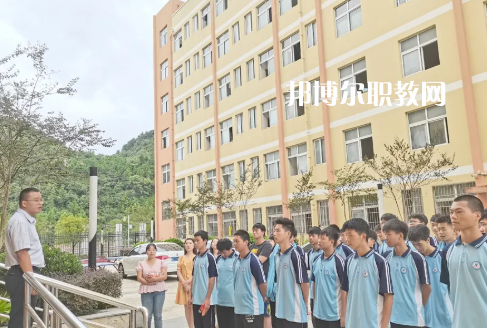 遵義市紅花崗區(qū)經(jīng)濟(jì)職業(yè)技術(shù)學(xué)校2022年學(xué)費(fèi)、收費(fèi)多少