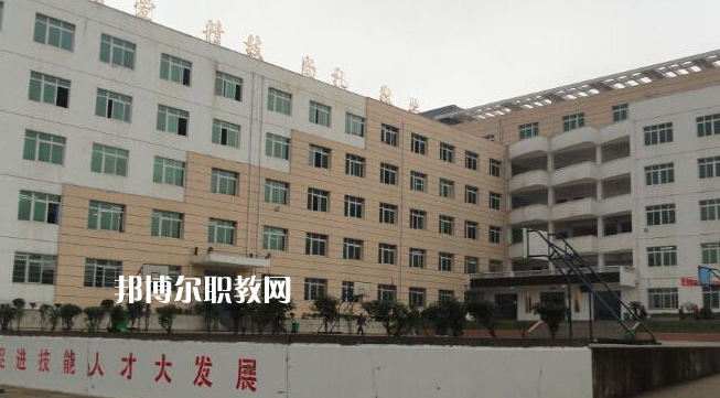 六枝特區(qū)技工學(xué)校2022年報(bào)名條件、招生要求、招生對象