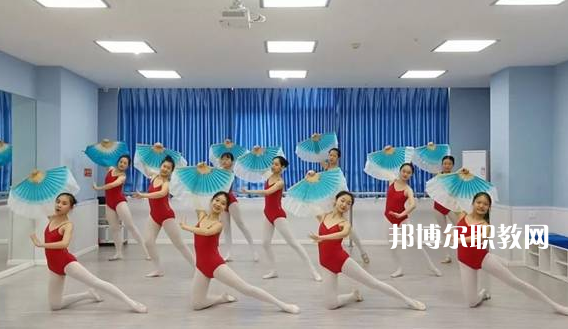 石家莊華韻藝術(shù)中專學校2022年招生錄取分數(shù)線