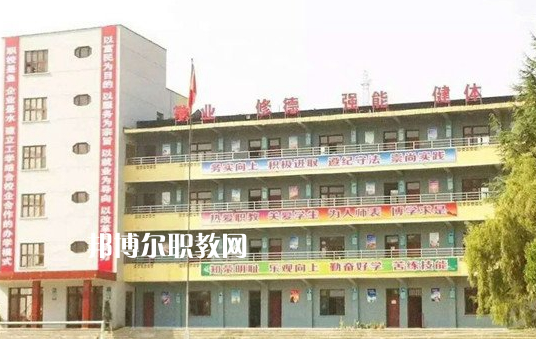 貴州金蓉?zé)o線電技工學(xué)校2022年報名條件、招生要求、招生對象