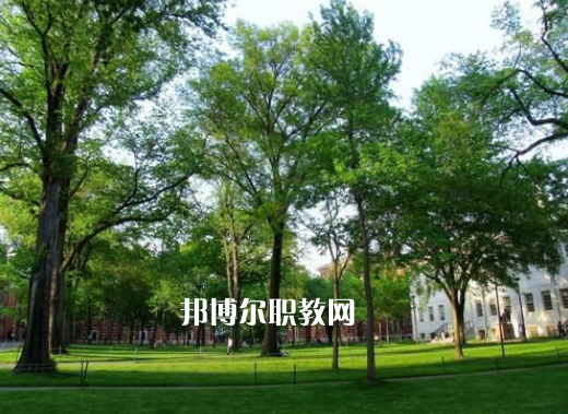 秦皇島藥科中等職業(yè)學(xué)校2022年學(xué)費(fèi)、收費(fèi)多少