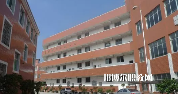 普安縣技工學(xué)校2022年報名條件、招生要求、招生對象