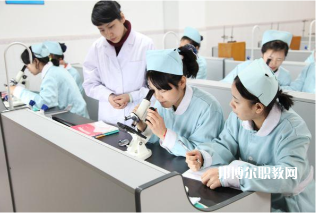 四川涼山衛(wèi)生學(xué)校2022年報(bào)名條件、招生要求、招生對象