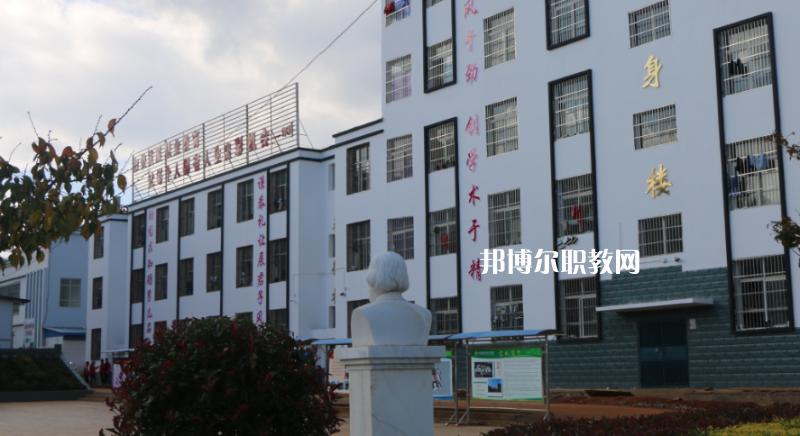 鹽源縣職業(yè)中學(xué)2022年報名條件、招生要求、招生對象