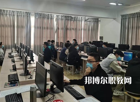 江蘇省盱眙中等專業(yè)學(xué)校2022年學(xué)費、收費多少
