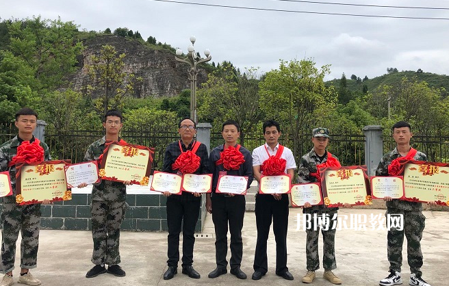 黔東南州應(yīng)用技術(shù)學(xué)校2022年報(bào)名條件、招生要求、招生對(duì)象