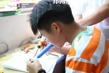 安順機(jī)械工業(yè)學(xué)校2022年報(bào)名條件、招生要求、招生對(duì)象