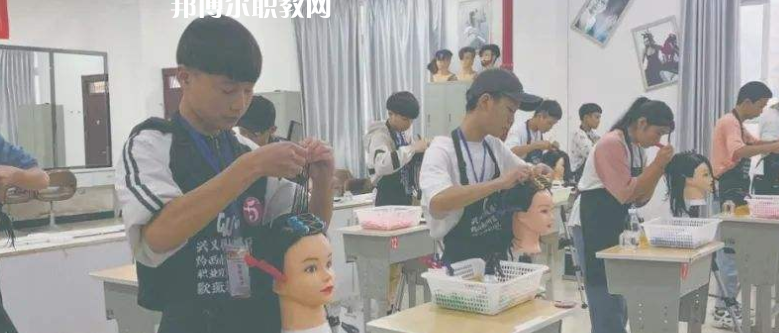 都勻工商管理學(xué)校2022年報名條件、招生要求、招生對象