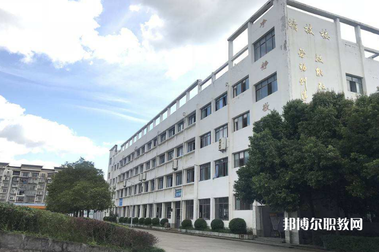 遂寧應(yīng)用高級(jí)技工學(xué)校2022年招生要求，報(bào)名條件，招生對(duì)象