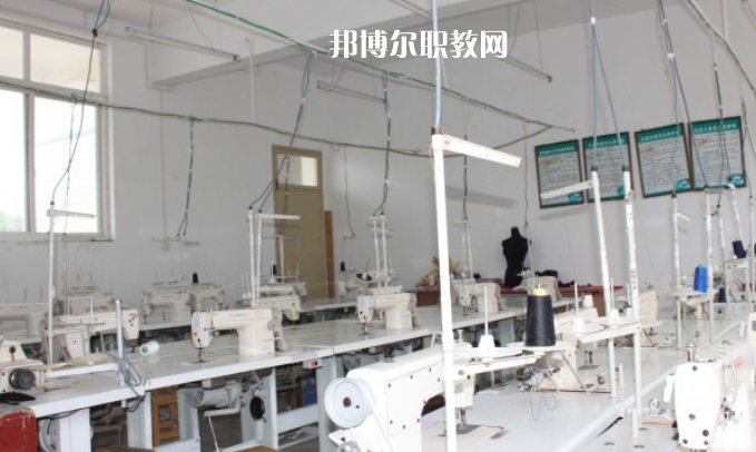 貞豐縣職業(yè)技術(shù)學(xué)校2022年報名條件、招生要求、招生對象