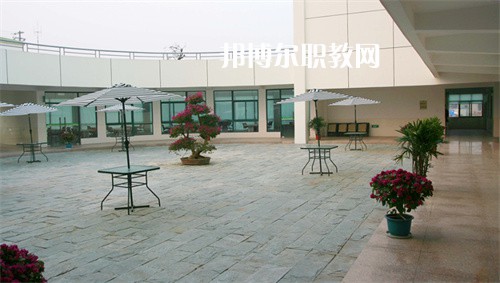 鎮(zhèn)江高等職業(yè)技術(shù)學(xué)校2022年報(bào)名條件、招生要求、招生對象