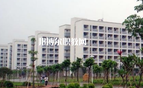 樂(lè)至縣回瀾職業(yè)中學(xué)怎么樣、好不好