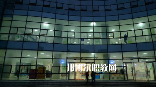 鎮(zhèn)江技師學(xué)院2022年學(xué)費、收費多少