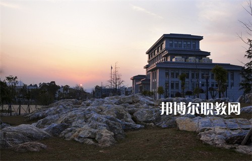 鎮(zhèn)江技師學院2022年報名條件、招生要求、招生對象