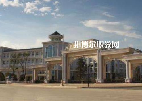 重慶商務(wù)高級(jí)技工學(xué)校2022年報(bào)名條件、招生要求、招生對(duì)象
