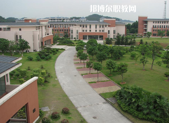 富寧縣民族職業(yè)高級(jí)中學(xué)2022年報(bào)名條件、招生要求、招生對(duì)象