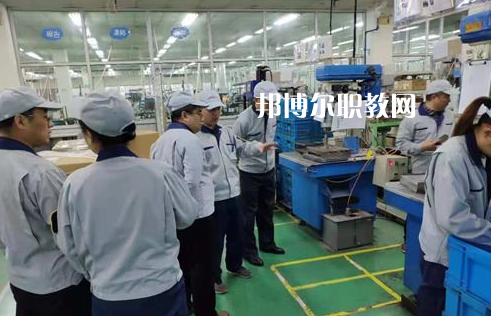 承德科技管理工程學(xué)校2022年報(bào)名條件、招生要求、招生對(duì)象