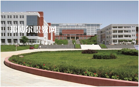 石屏縣職業(yè)高級中學(xué)2022年學(xué)費、收費多少