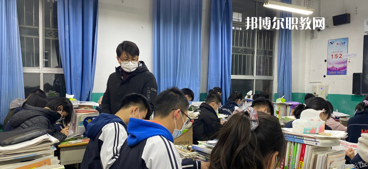 滄州工貿(mào)學(xué)校2022年報名條件、招生要求、招生對象