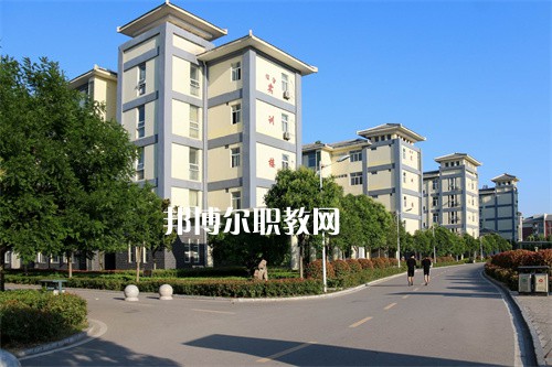 安徽亳州技師學(xué)院2022年報(bào)名條件、招生要求、招生對象