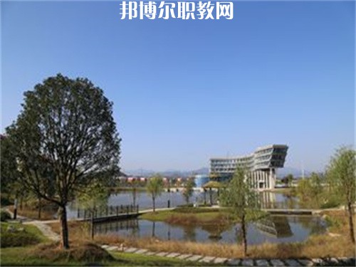 峨山縣職業(yè)高級(jí)中學(xué)2022年報(bào)名條件、招生要求、招生對(duì)象