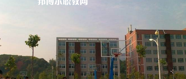 平昌縣成人中等專業(yè)學(xué)校2022年報(bào)名條件、招生要求、招生對(duì)象