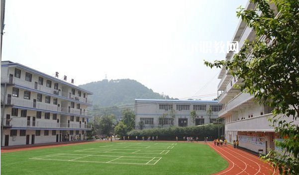 重慶渝中高級職業(yè)學(xué)校2022年招生錄取分?jǐn)?shù)線