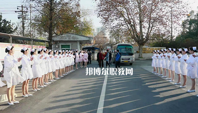 安徽淮南衛(wèi)生學(xué)校2022年報(bào)名條件、招生要求、招生對(duì)象