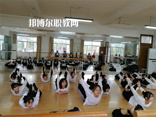 黃山炎培職業(yè)學校2022年報名條件、招生要求、招生對象