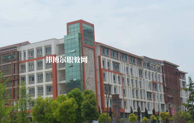 黔西南民族職業(yè)技術學院(中職部)2022年招生聯(lián)系電話