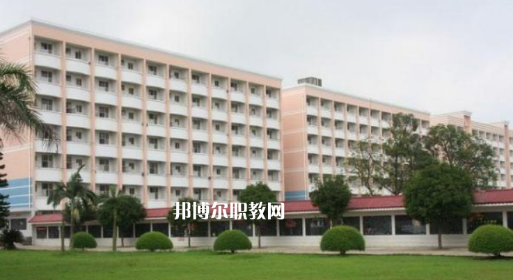 大關縣職業(yè)高級中學2022年招生辦聯(lián)系電話
