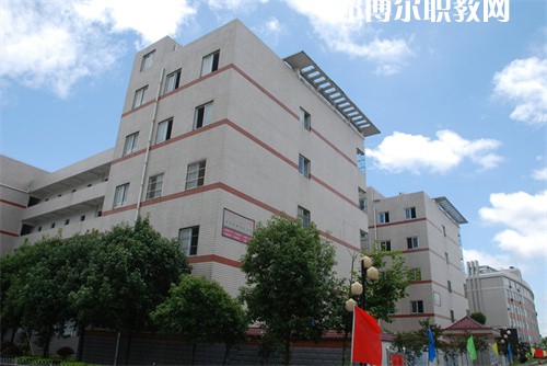 太湖職業(yè)技術(shù)學(xué)校2022年報(bào)名條件、招生要求、招生對象