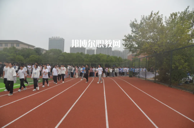 安徽明星科技中專學(xué)校2022年報名條件、招生要求、招生對象