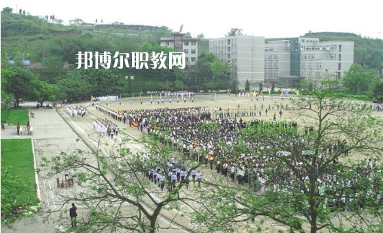 內(nèi)江鐵路機(jī)械學(xué)校2022年報(bào)名條件、招生要求、招生對(duì)象