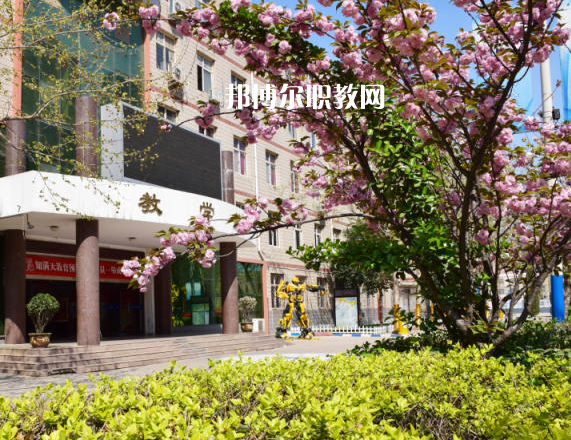 石家莊法商中等專業(yè)學(xué)校2022年報(bào)名條件、招生要求、招生對(duì)象