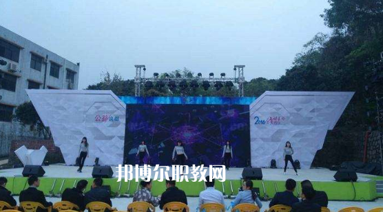 內(nèi)江市川威技工學(xué)校2022年報名條件、招生要求、招生對象