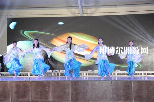 四川省電子商務(wù)學(xué)校2022年報(bào)名條件、招生要求、招生對(duì)象