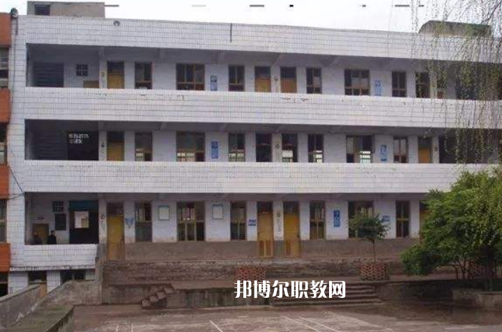 岳池白廟職業(yè)中學(xué)校2022年報(bào)名條件、招生要求、招生對(duì)象