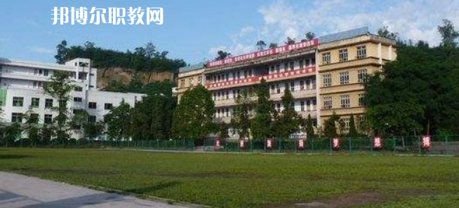 岳池職業(yè)技術(shù)學(xué)校2022年報(bào)名條件、招生要求、招生對(duì)象