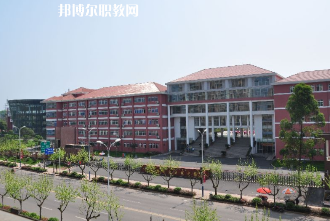瀘州市江陽職業(yè)高中學(xué)校2022年招生簡(jiǎn)章