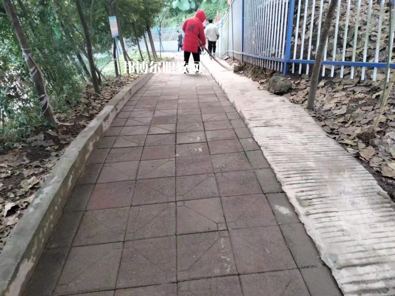 宜賓東方職業(yè)技術(shù)學(xué)校2022年報(bào)名條件、招生要求、招生對(duì)象